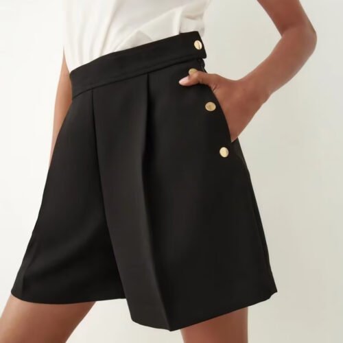 1466737496787255296.jpeg High Rise Buttoned Shorts