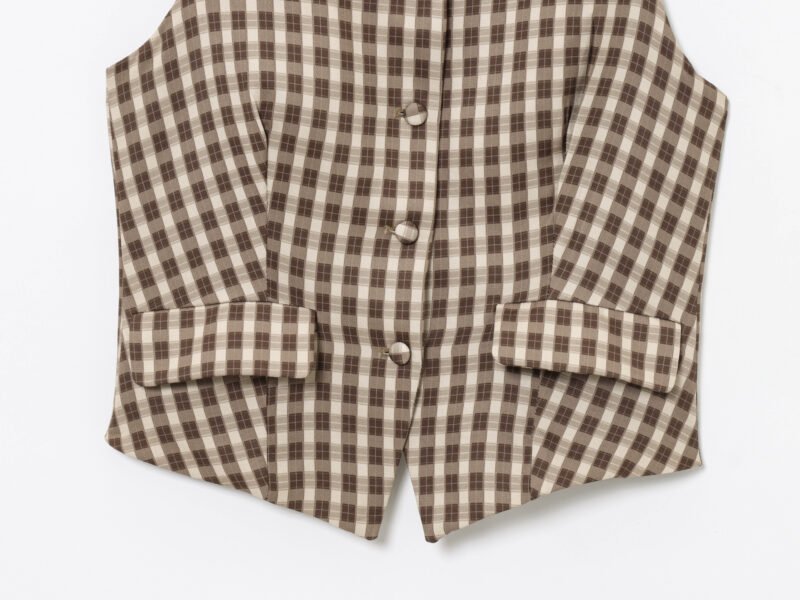 1468910357740257280.jpeg Plaid Button Vest Top