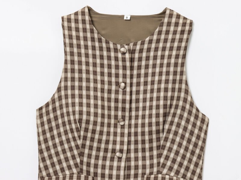 1468910357912223744.jpeg Plaid Button Vest Top