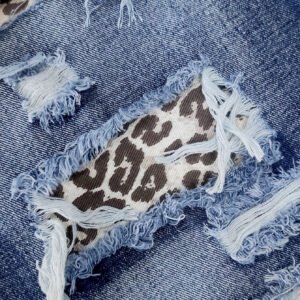 O1CN013Y7gEp2M3B5T4yBIj_2206666479771-0-cib.jpg Leopard Patch Straight Jeans