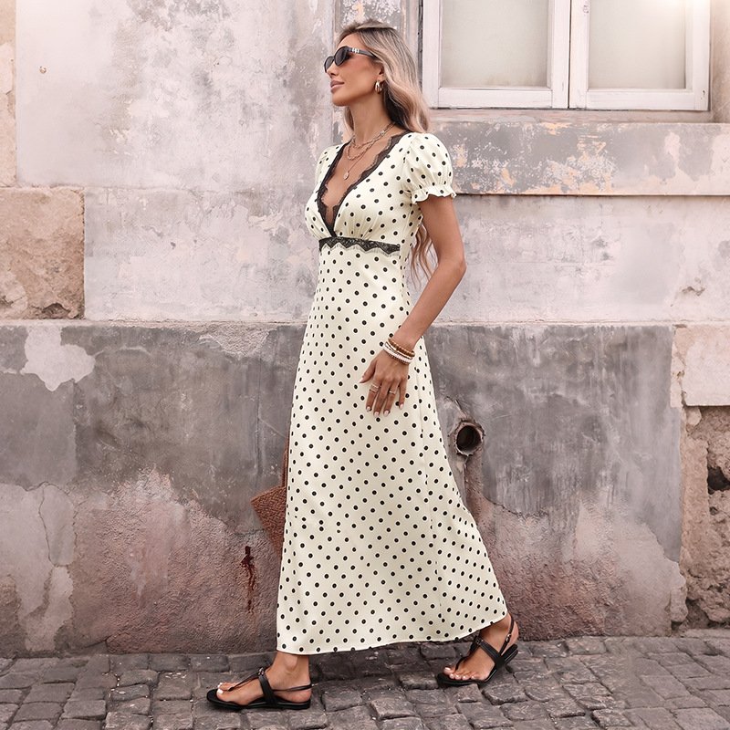 O1CN01CnSfKL2FsHz4hjAgQ_2502018935-0-cib.jpg Lace V-Neck Maxi Dress