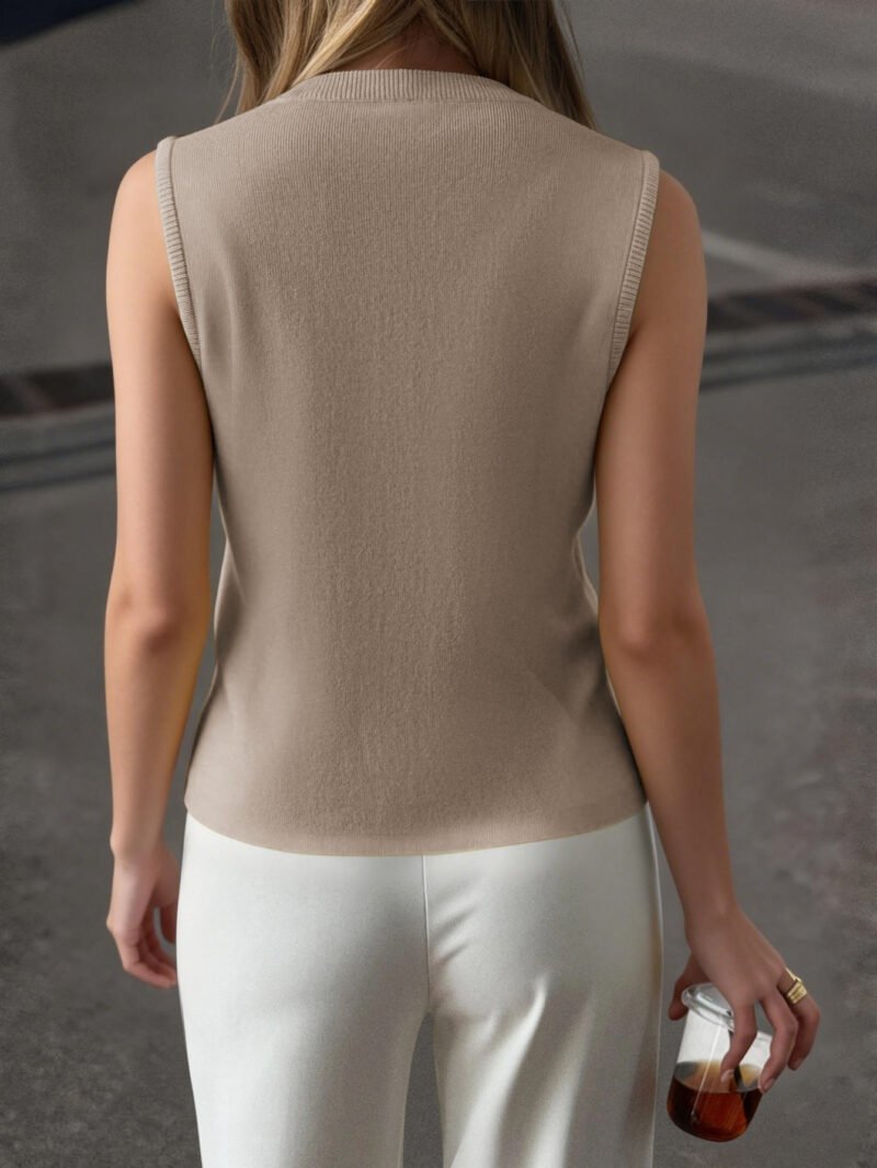 O1CN01PTLMxd1ND5541EdjM_2425141535-0-cib.jpg Sleeveless Button Vest Jacket