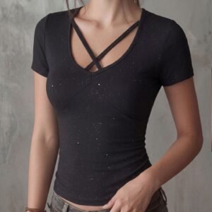 O1CN01S1O2341QQJNx5fgQy_2216361781970-0-cib.jpg Cutout Slim Fit Top