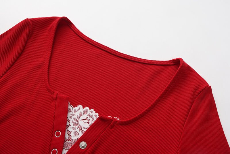 O1CN01VWBwGU1uAgLCRT6lD_2868995997-0-cib.jpg Lace Trim V-Neck Top