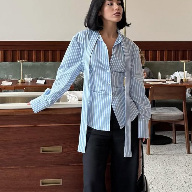 O1CN01ZvJN8b2KYCh3FnSm6_2212760969568-0-cib.jpg Striped Tie Neck Blouse