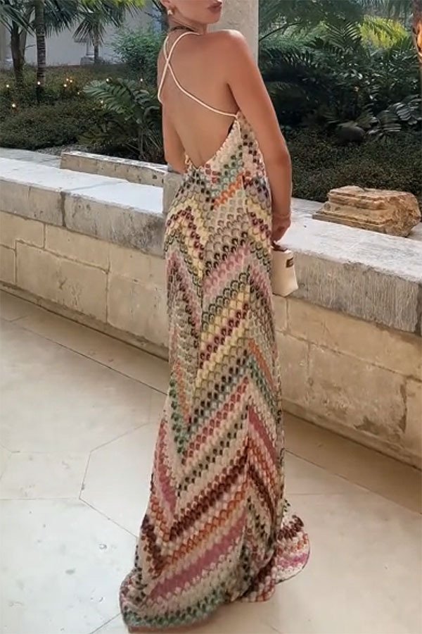 O1CN01ar1Zp61c2Hw4uGzzh_2208129443542-0-cib.jpg Chevron Halter Maxi Dress